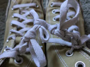 Shoelaces knotted multiple times
